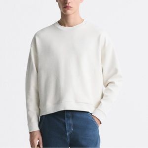 ZARA Cropped sweatshirt with pockets. Oyster white. Medium